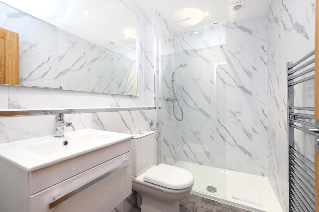 Stunning 2 Bed Apt Nr The Royal Mile & The Castle เอดินบะระ ภายนอก รูปภาพ