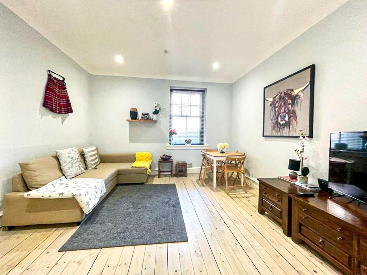 Stunning 2 Bed Apt Nr The Royal Mile & The Castle เอดินบะระ ภายนอก รูปภาพ